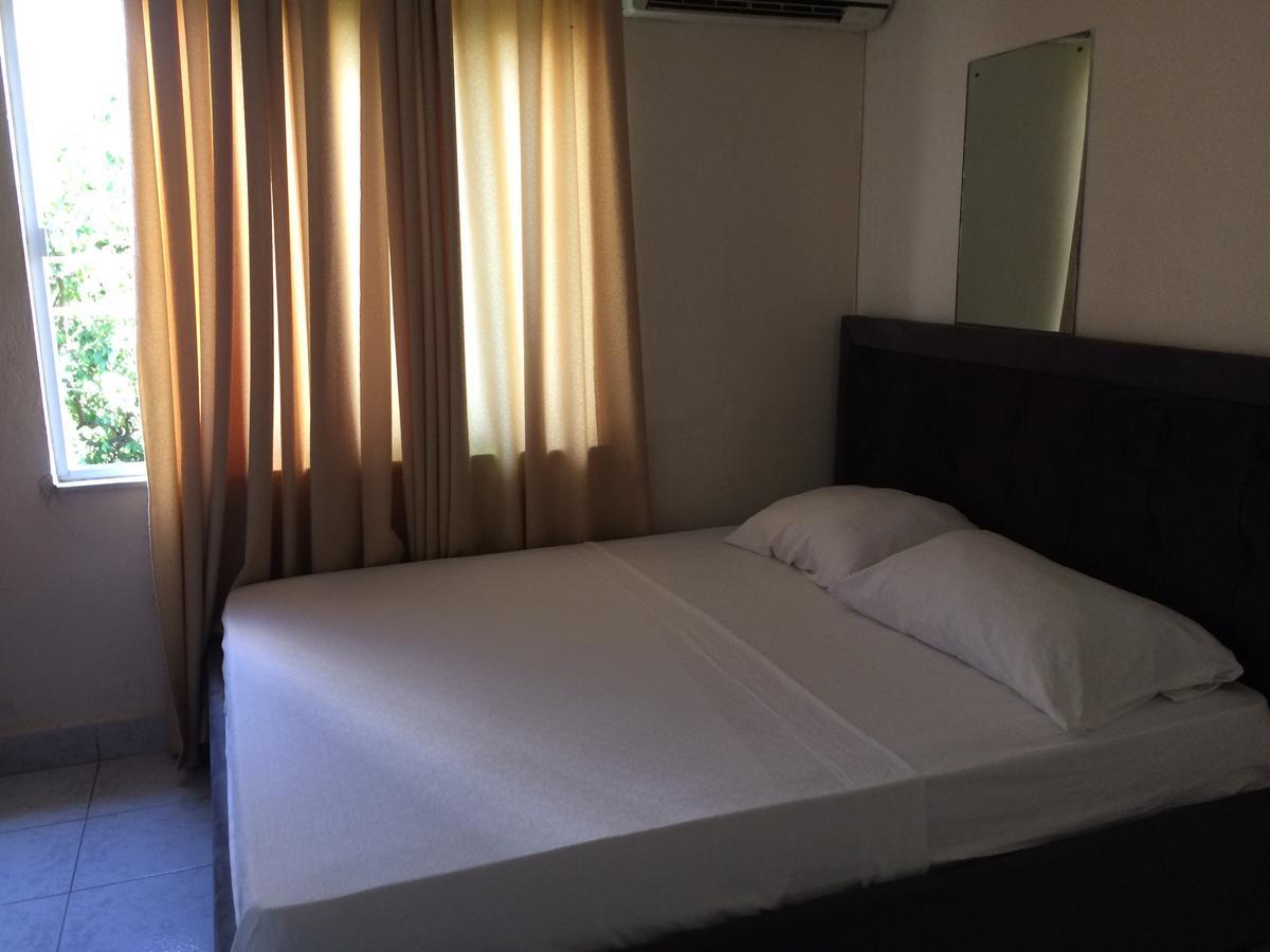 סרנדה Hotel Gjika מראה חיצוני תמונה